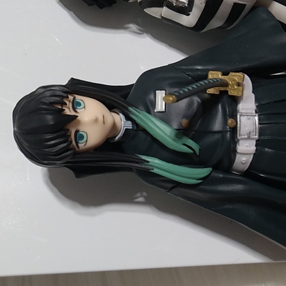 SALE! Demon Slayers Bundle Of 3 W/No Stands Included Great Condition - Picture 2 of 15